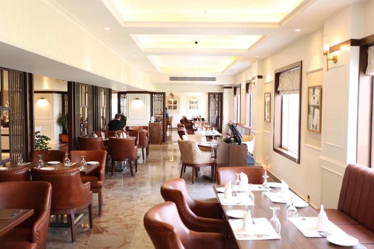 Pride Hotel Bhopal Exterior photo